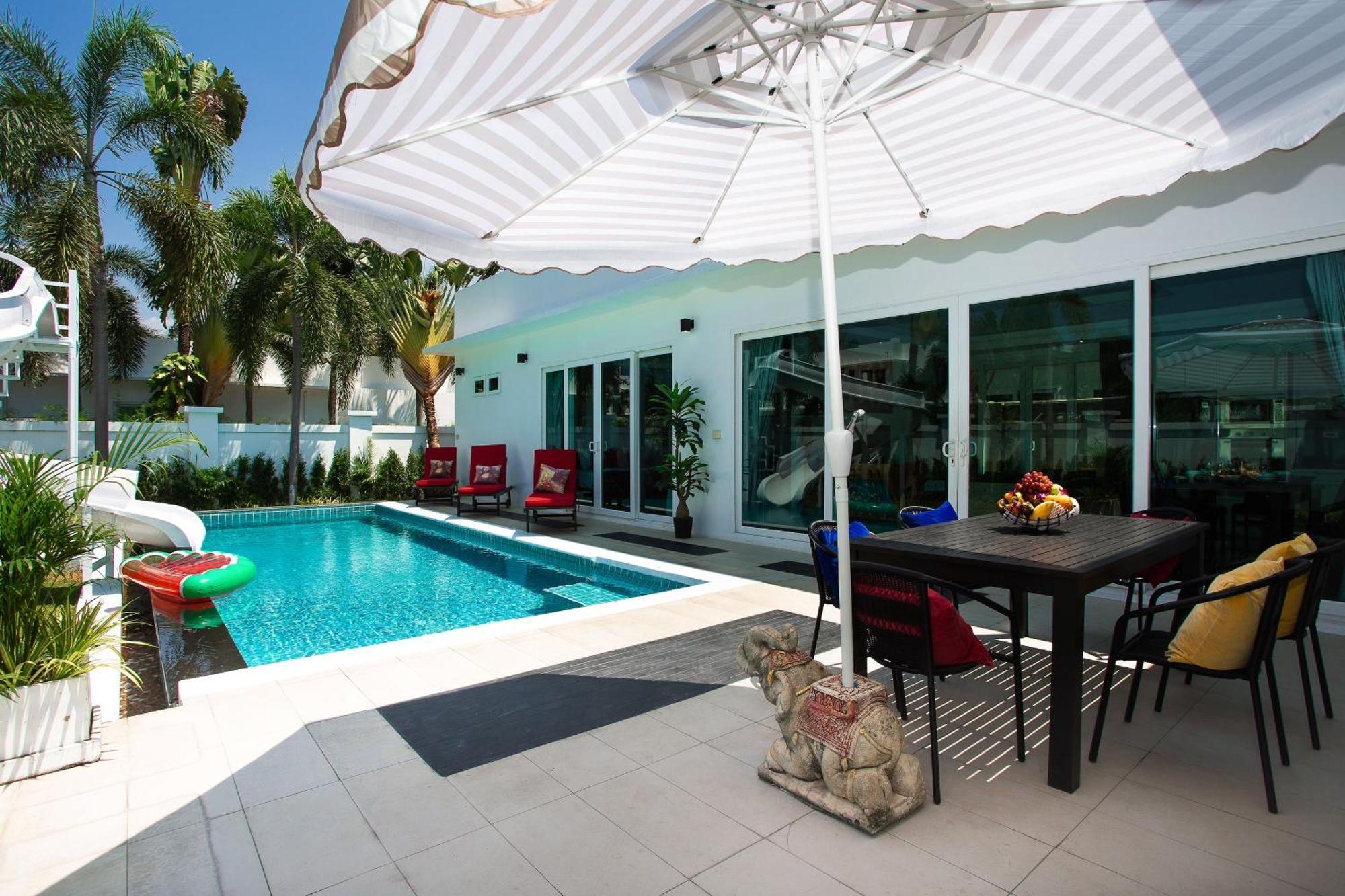 Premium Pool Villa Pattaya Pantai Jomtien Ruang foto