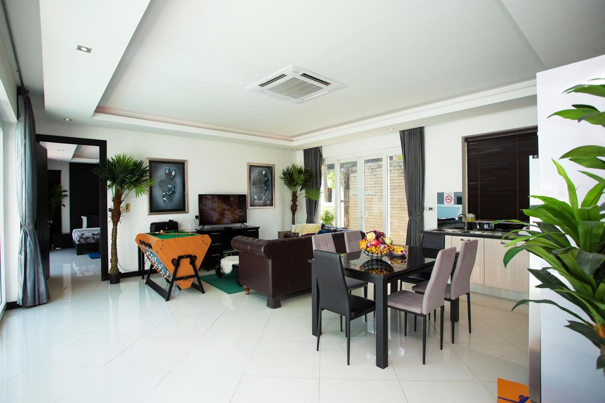 Premium Pool Villa Pattaya Pantai Jomtien Ruang foto