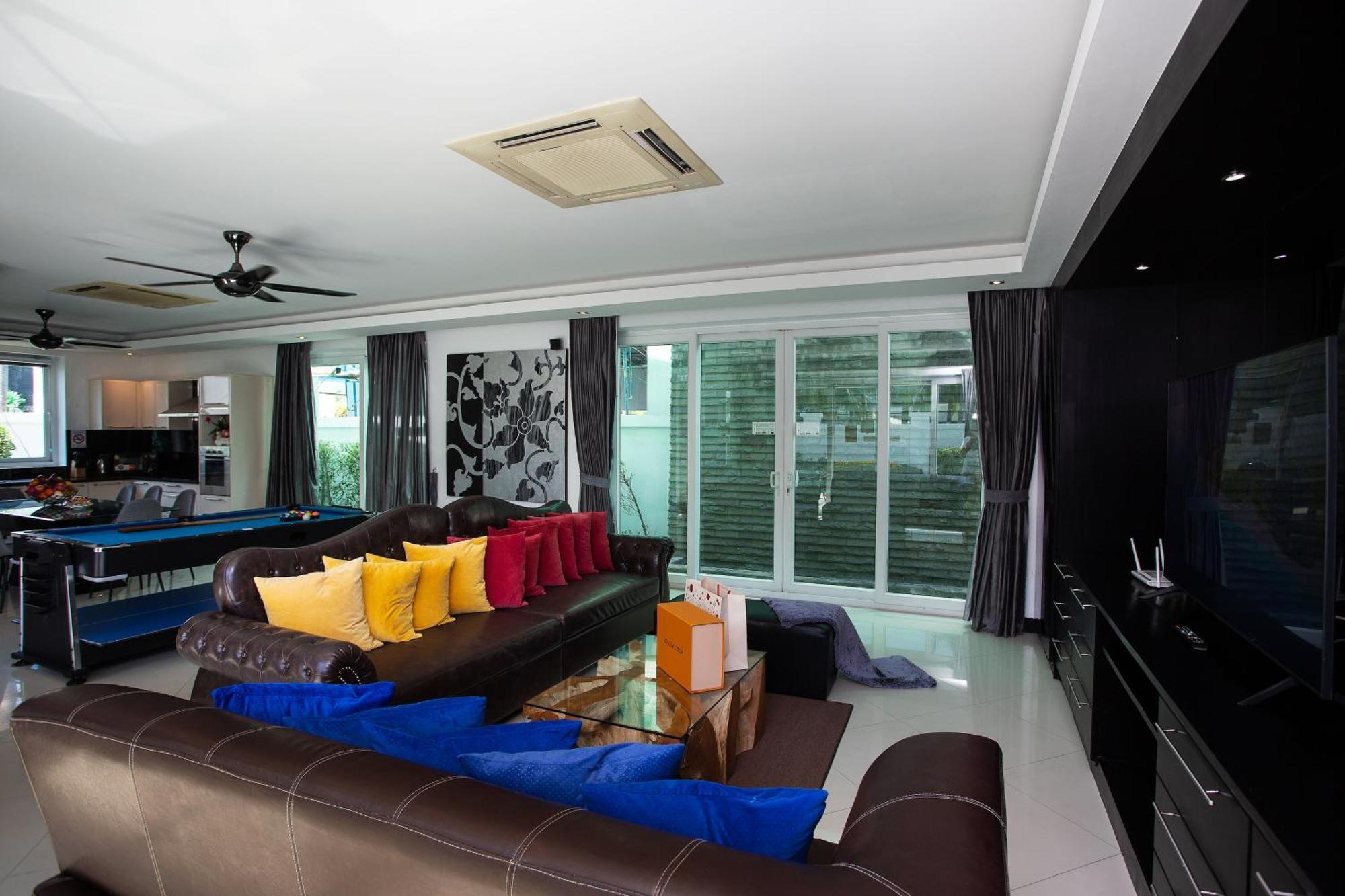 Premium Pool Villa Pattaya Pantai Jomtien Ruang foto