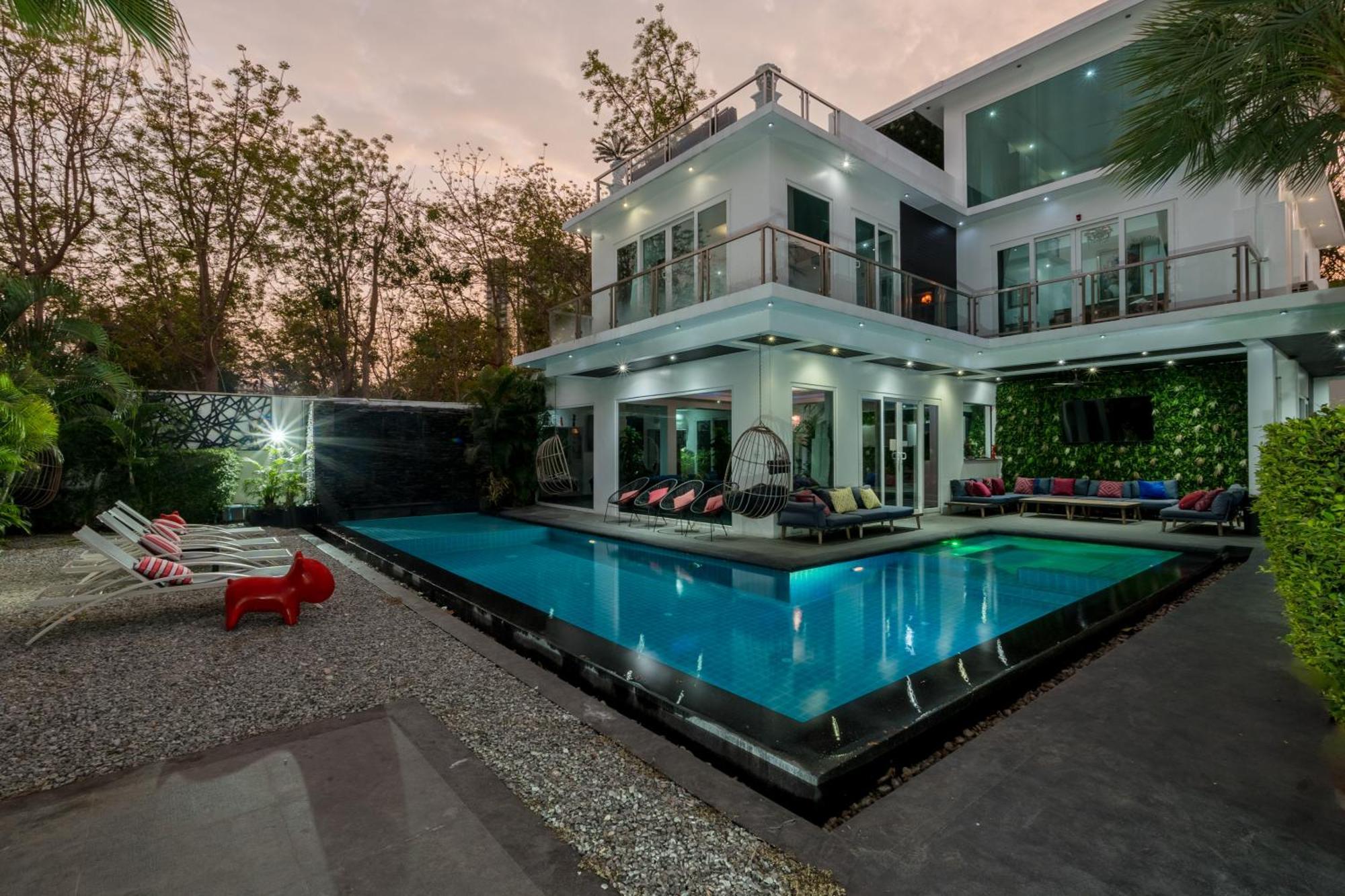 Premium Pool Villa Pattaya Pantai Jomtien Bagian luar foto